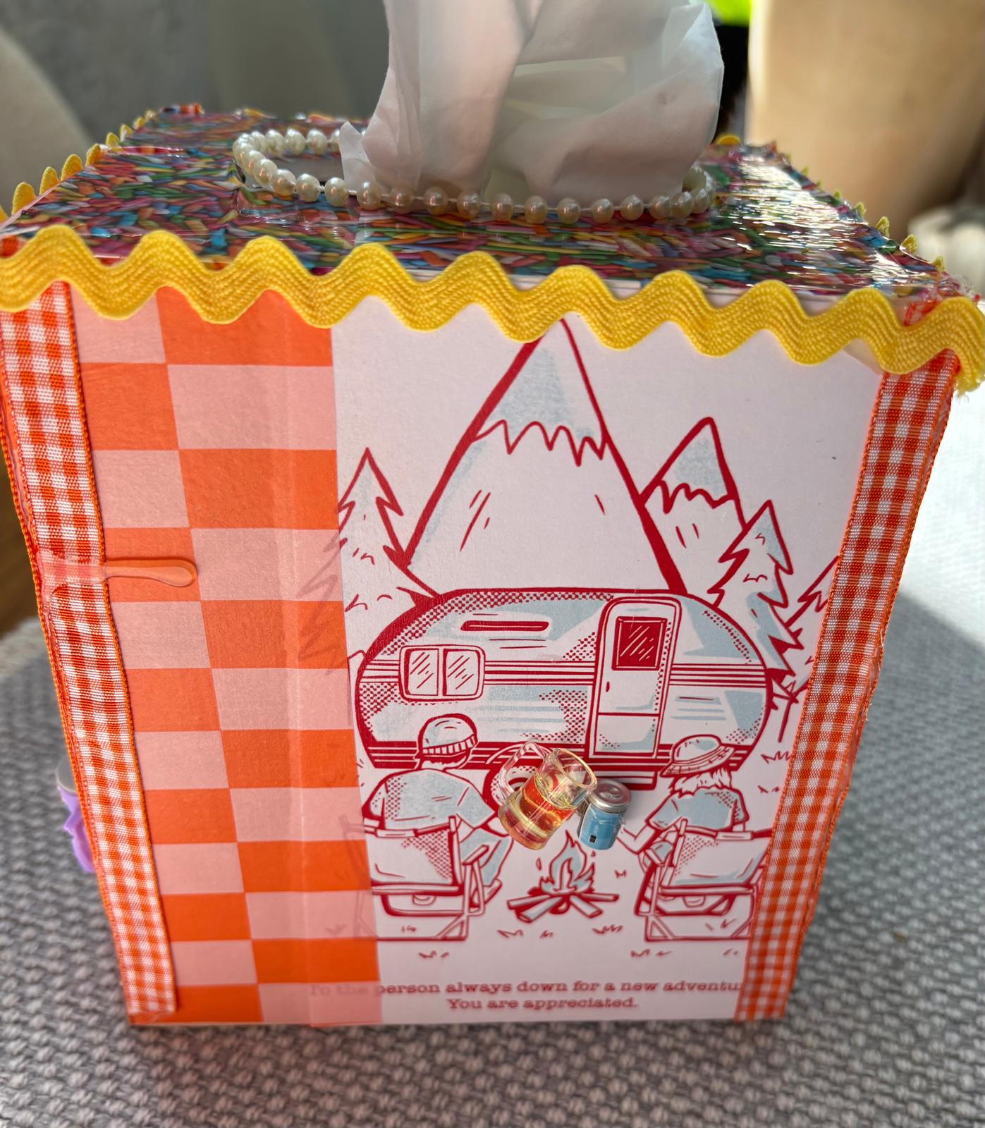 Retro Abstract Illustrated Tissue Box Cover